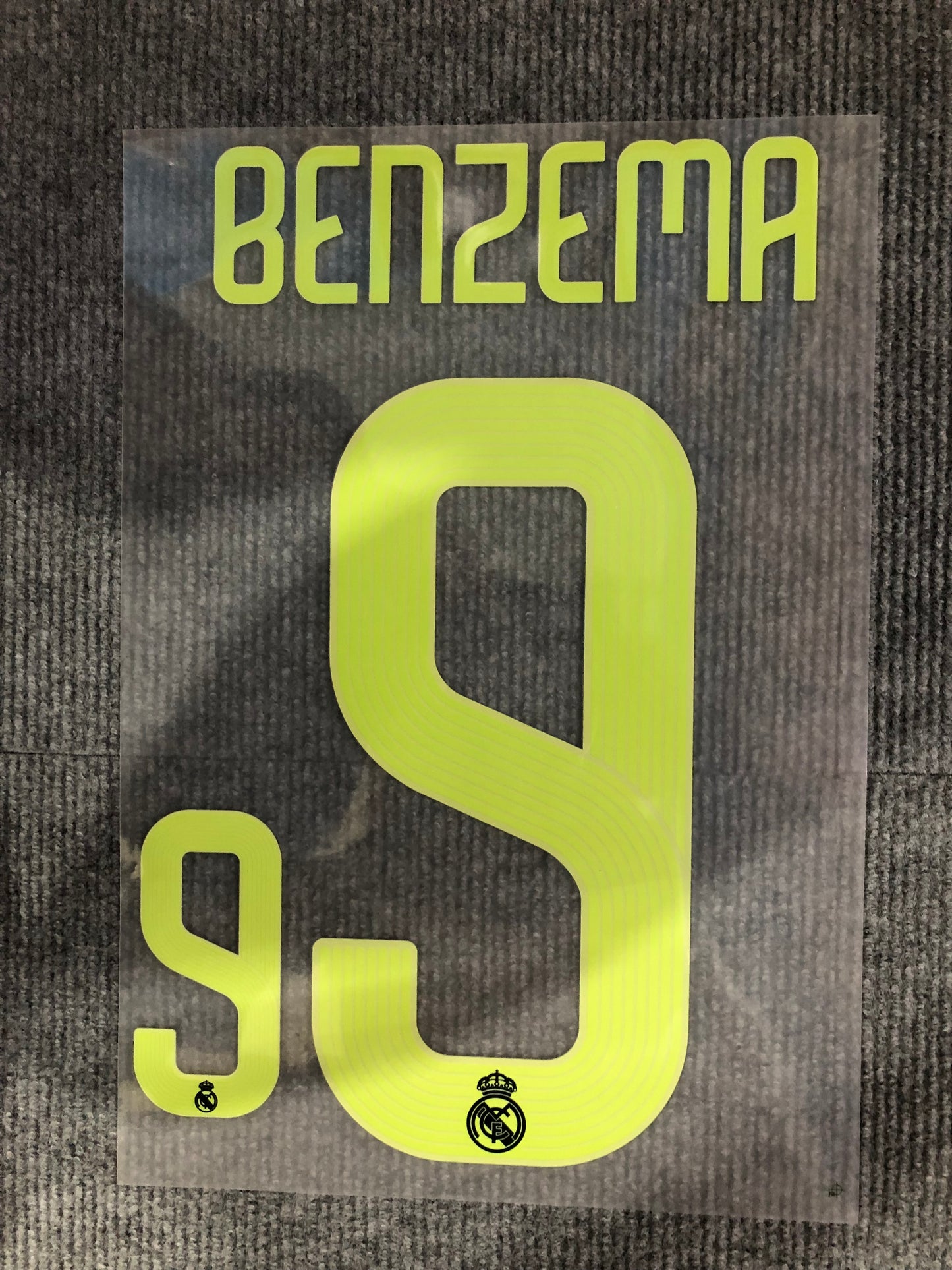 Benzema 9 Real Madrid Visita (Official Printing) - 22-23