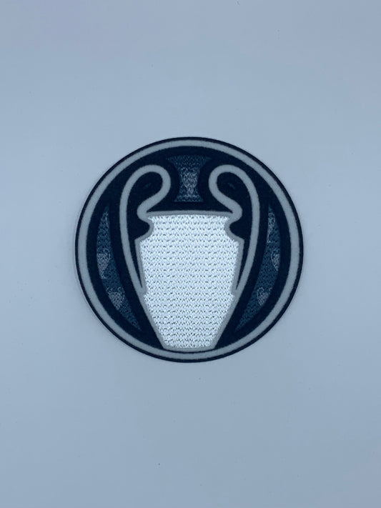 25-26 UCL Titleholder Trophy Patch (PSG)